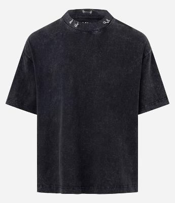 Camiseta em Algodão com Estampa Lettering Piercing e Gola Alta