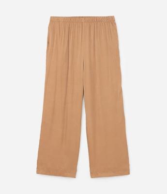 Calça Reta Acetinada com Cós Elástico e Efeito Franzido Curve & Plus Size