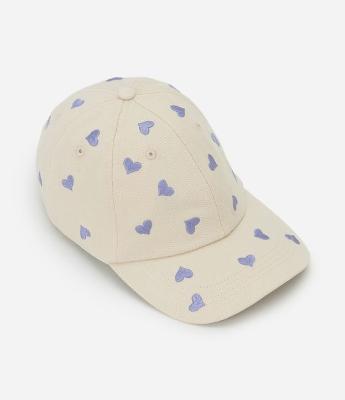 Boné Infantil em Sarja com Bordados de Corações – Tam U