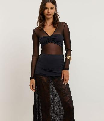 Vestido Longo com Mix de Tule e Renda