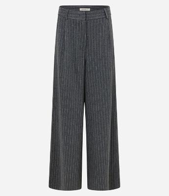 Calça Pantalona em Modal com Risca de Giz