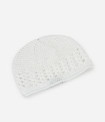 Touca em Crochê com Detalhe Contrastante Vazado