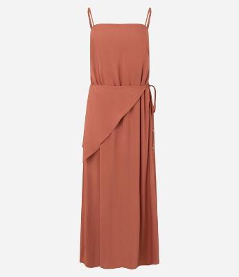 Vestido Longo Maquinetado com Lenço Removível