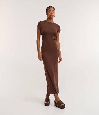 Vestido em Ribana com Ombro Caído e Fenda