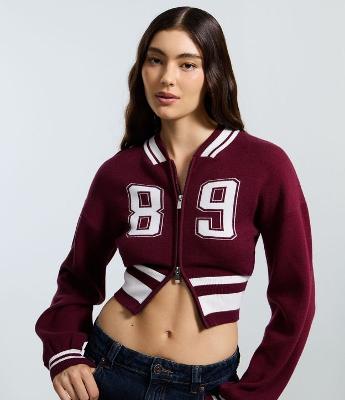 Cardigan College em Tricô com Zíper e Estampa Numérica