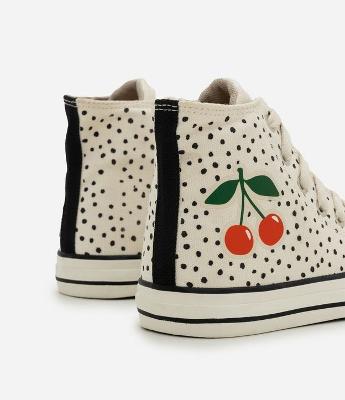 Tênis Infantil Cano Alto com Estampa de Cerejas – Tam 28 a 35