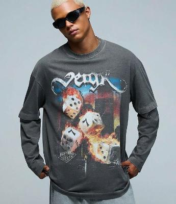 Camiseta Relaxed em Algodão com Estampa Dados Veigh