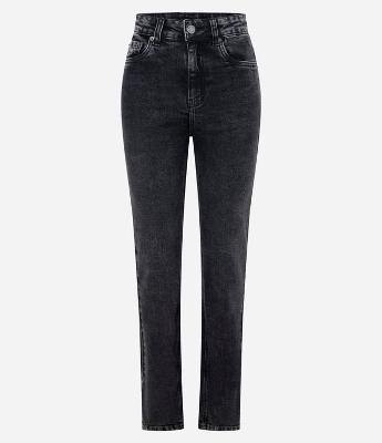 Calça Reta em Jeans com Cintura Alta