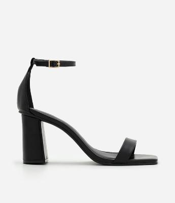 Sandália Salto Bloco em PU com Tira Única