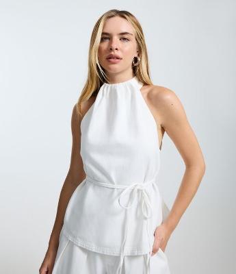 Blusa Frente Única em Sarja com Gola Halter