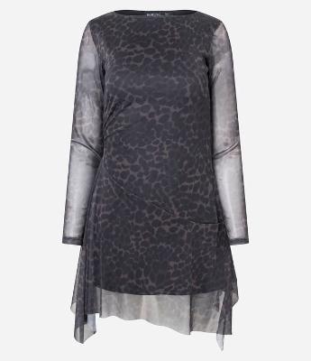 Vestido Curto em Tule com Estampa Oncinha e Transparência