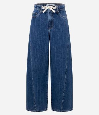 Calça  Wide Leg em Jeans com Risca de Giz e Cintura Baixa