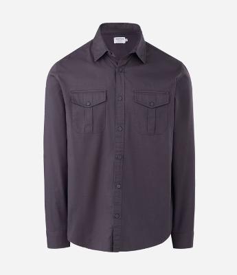 Camisa Manga Longa em Sarja com Bolsos Frontais