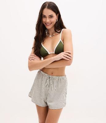 Saída de Praia Short Soltinho com Estampa de Listras