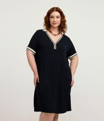 Vestido Curto em Viscose com Gola Polo Curve & Plus Size