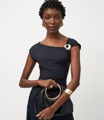 Blusa em Poliamida com Aviamento no Ombro