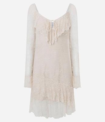 Vestido Curto em Renda com Manga Longa e Babados