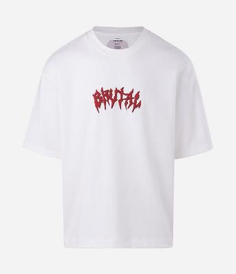 Camiseta Overboxy em Algodão com Estampa Lettering Brutal e Esqueleto