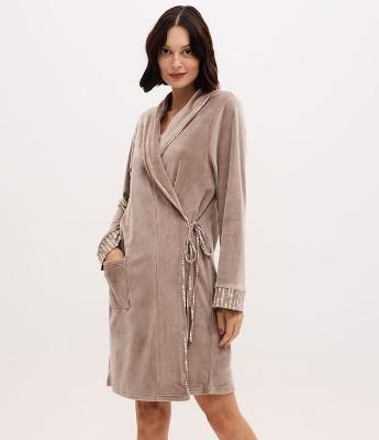 Robe Regular em Plush com Detalhes em Pipping