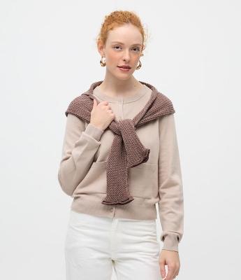 Cardigan em Tricô com Gola Redonda e Bolsos Frontais