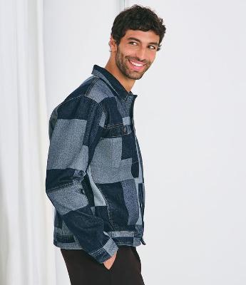 Jaqueta em Jacquard Quadriculado Patchwork com Bolsos Frontais