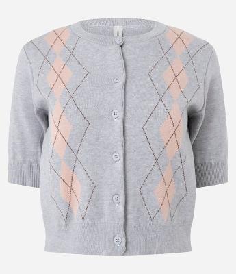 Blusa em Tricô com Estampa Geométrica e Botões Frontais