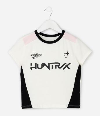 Camiseta Infantil Baby Tee com Estampa Huntrix – Tam 5 a 14 Anos