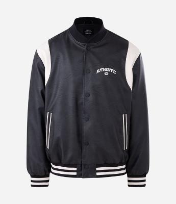 Jaqueta Bomber em PU com Recortes e Bordado na Frente e Costas