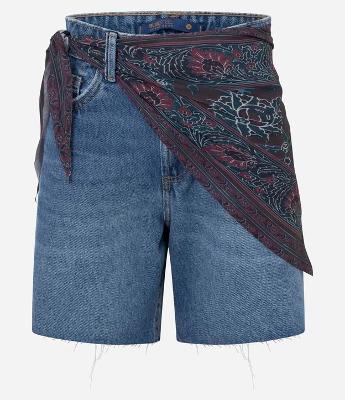 Bermuda Jeans Midi com Cintura Média e Lenço