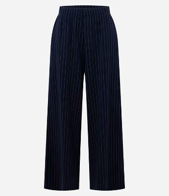 Calça Risca de Giz em Microfibra