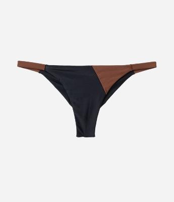 Biquini Calcinha String com Efeito Empina Bumbum e Estampa Bloco de Cor