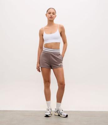 Bermuda Regular Esportiva em Moletom com Cós Contrastante