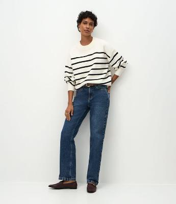 Calça Reta em Jeans com Cintura Média