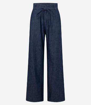 Calça Wide em Jeans com Cinto e Cintura Alta