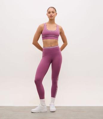Calça Legging Esportiva em Microfibra com Detalhes Contrastantes