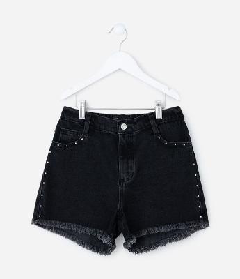 Short Infantil em Jeans com Tachas e Barra Desfiada – Tam 5 a 14 Anos