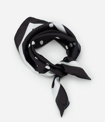 Lenço Acetinado Presenteável com Estampa Poá