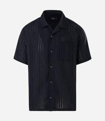 Camisa Comfort Manga Curta em Algodão Texturizada com Listras