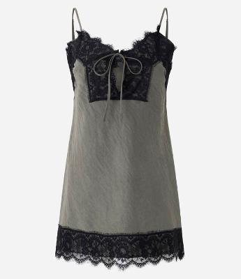 Vestido Curto de Alcinha com Renda