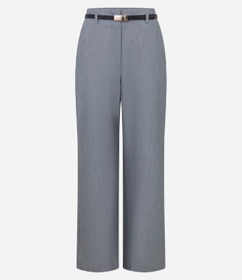 Calça Reta Alfaiatada em Crepe com Cintinho Fino