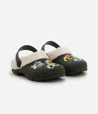 Sandália Infantil Babuche com Pelinhos e Patch Divertida – Tam 19/20 a 25/26