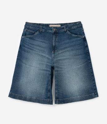Bermuda Jeans Reta com Bolsos e Passantes Curve & Plus Size