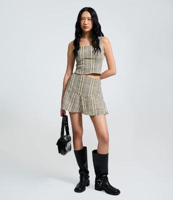 Saia Evasê Curta Alfaiatada com Estampa Xadrez