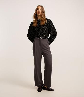 Calca Wide Leg Alfaiatada com Pregas e Cinto Afivelado