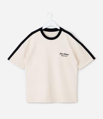 Camiseta Infantil com Bordado localizado – Tam 5 a 14 Anos