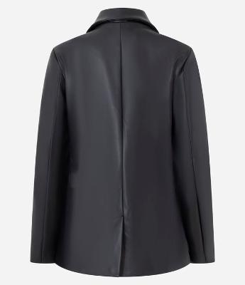 Blazer Alongado em PU com Pregas nas Mangas