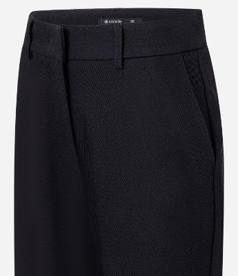 Calça Reta Alfaiatada com Bolsos Laterais