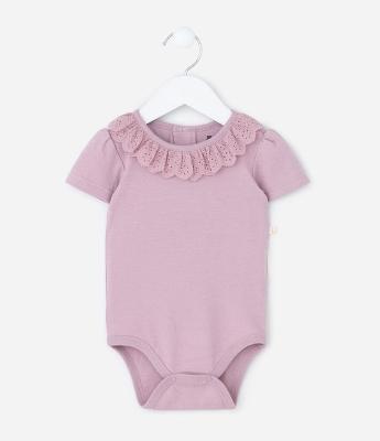Body Infantil com Babado na Gola – Tam 0 a 18 Meses