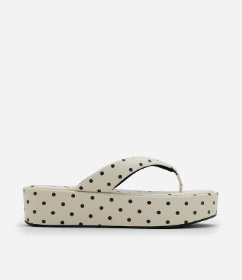 Sandália Flatform em PU com Estampa Poá