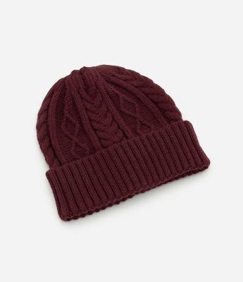 Touca em Tricô com Textura Trançada